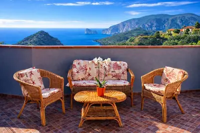 Paesaggio naturale nelle vicinanze della casa vacanze