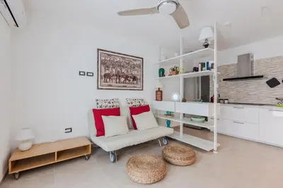 Cucina o angolo cottura di GuestHost - Pula Comfy Apartment w Private Parking