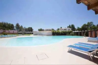 Piscina di Casa l’orizzonte azzurro o nelle vicinanze