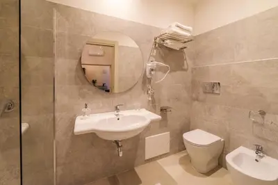 Bagno di WATERFRONT SUITES CAGLIARI