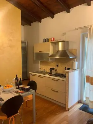 Cucina o angolo cottura di PiazzaItaliaSuite appartamento con terrazza