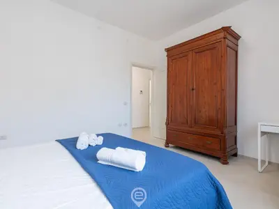 Letto o letti in una camera di Sandy Retreat, Beachside Apartment with Terrace