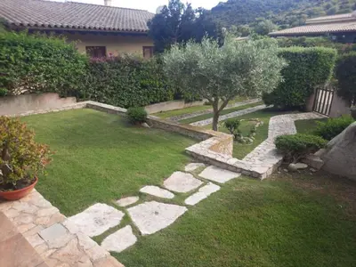 Giardino di Casa Pepe, Confortevole villetta con giardino a 2 min dal mare