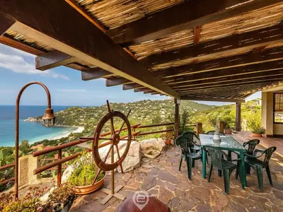 Paesaggio naturale nelle vicinanze della casa vacanze
