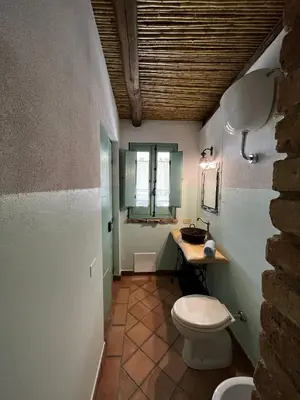 Bagno di Graziosa stanza campidanese Su terzu