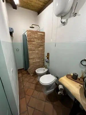Bagno di Graziosa stanza campidanese Su segundu