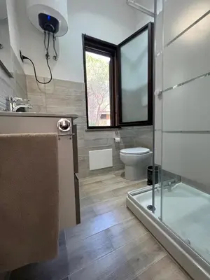Bagno di Tommy's House Pinus Village Chia