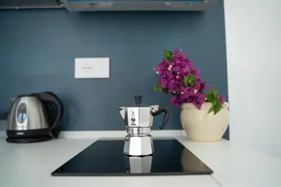 Set per la preparazione di tè e caffè presso Paquja