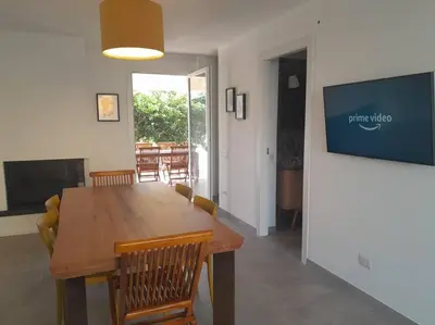 TV o dispositivi per l'intrattenimento presso Elegante monolocale Elmas Cagliari