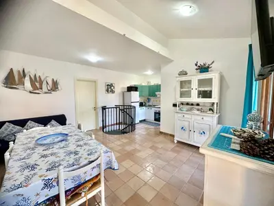 Cucina o angolo cottura di Casa vacanze Campulongu a 150 mt dal mare, Villa Carolina