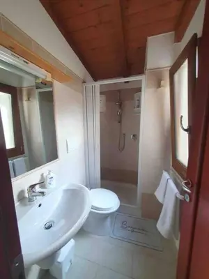 Bagno di Stylish Loft Trivano Cagliari 2 beds/2 bath