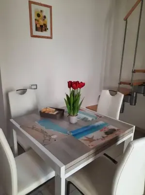 Area soggiorno di Stylish Loft Trivano Cagliari 2 beds/2 bath