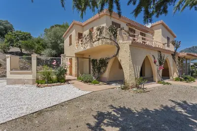 Edificio in cui si trova la villa