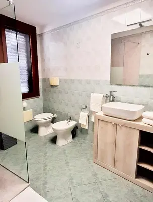 Bagno di Bilocale Gemma