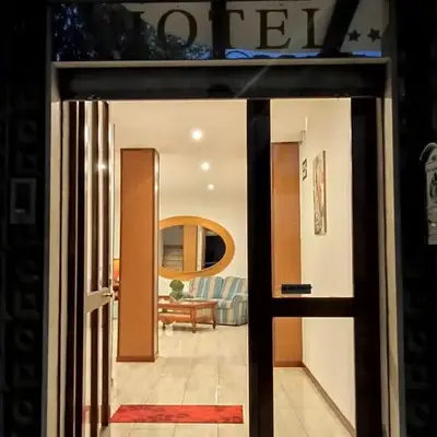 Hotel Mondial 2