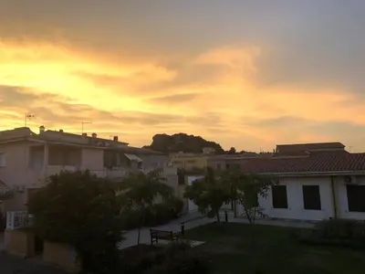 Alba o tramonto visti dall'interno dell'appartamento o dai dintorni