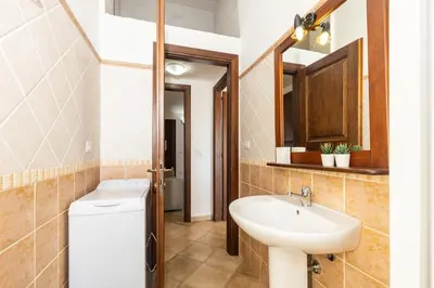 Bagno di ByNos Pool - Primo Piano
