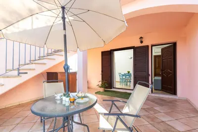 Balcone o terrazza di ByNos Pool - Primo Piano