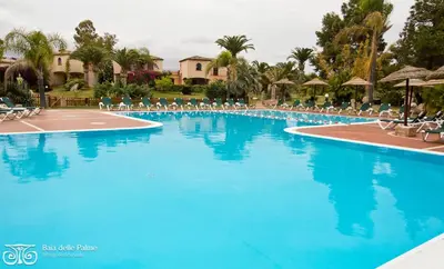 Piscina di Superb Residence Baia delle Palme Studio Mono 2 o nelle vicinanze