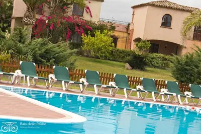 Piscina di Superb Residence Baia delle Palme Studio Mono 2 o nelle vicinanze