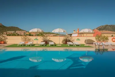 Piscina di ISA-Residence Le Fontane o nelle vicinanze