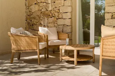 Area soggiorno di Villa Mandorlo a soli 500 mt dal mare con piscina privata e vista mare