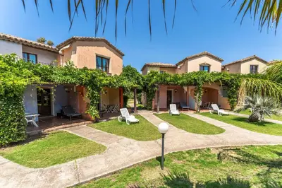 Giardino di ISA-Baia delle Palme residence