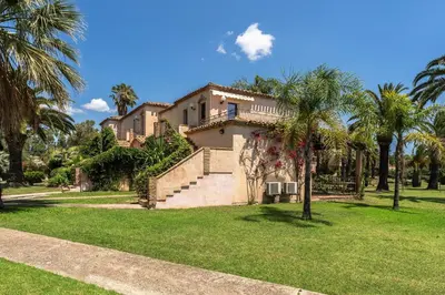 Giardino di ISA-Baia delle Palme residence