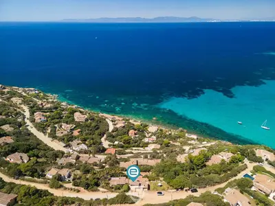 Paesaggio naturale nelle vicinanze della villa