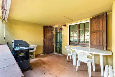 Cucina o angolo cottura di casa vacanze cettina home 3 mt 50 dal mare