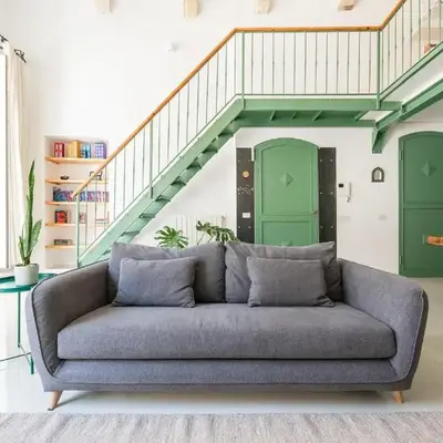 San Diego - Bright and Colourful loft with Cathedral view