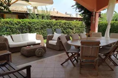 Area soggiorno di VILLA MARIS HOLIDAYS - close to the Sea, beach 5 mins walk