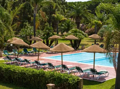 Piscina di Classical Residence Baia delle Palme Premium num1210 o nelle vicinanze