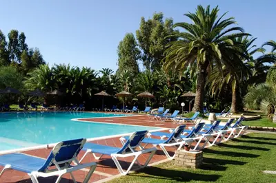 Piscina di Residence Baia delle Palme nm1222 o nelle vicinanze
