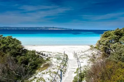 Paesaggio naturale nelle vicinanze della casa vacanze