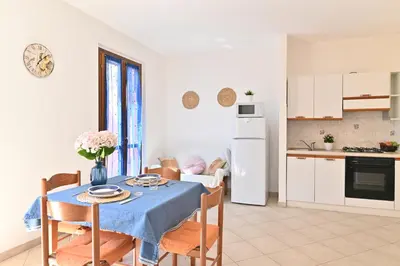 Cucina o angolo cottura di IzzHome Lemon Tree