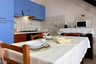 Cucina o angolo cottura di Cabras casa vacanze a 2 piani