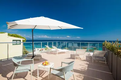 Vista generica sul mare o vista sul mare dall'interno dell'hotel