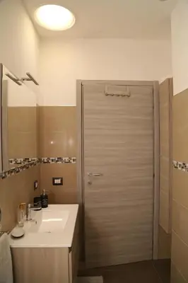Bagno di GuestHost - Al civico 5 - Mondern Apartments & Suite!