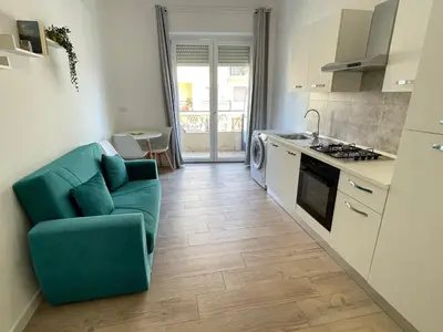 Cucina o angolo cottura di Guest - Comodo appartamento a pochi minuti dal mare!