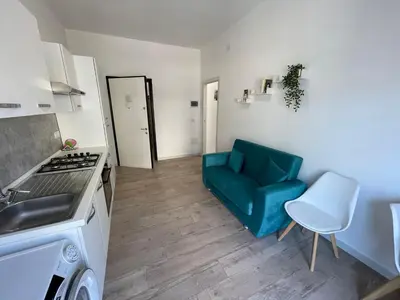 Cucina o angolo cottura di Guest - Comodo appartamento a pochi minuti dal mare!