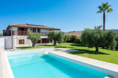 Piscina di Ollu e Stentu o nelle vicinanze