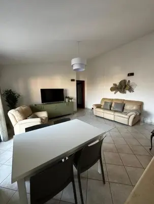 Area soggiorno di Santu Marcu apartment