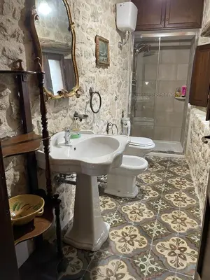 Bagno di Casa tipica sarda