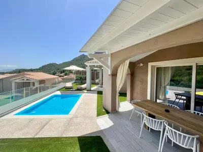 Piscina di Aura Residence o nelle vicinanze