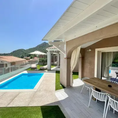 Aura Residence