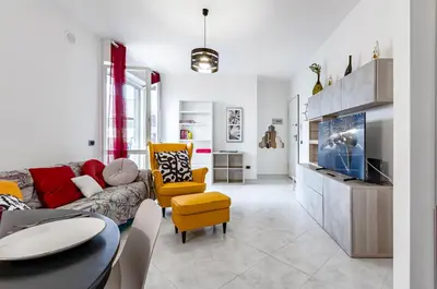 TV o dispositivi per l'intrattenimento presso GuestHost - Cagliari Flat near the Station with Balcony!