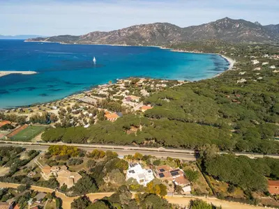 Paesaggio naturale nelle vicinanze della villa