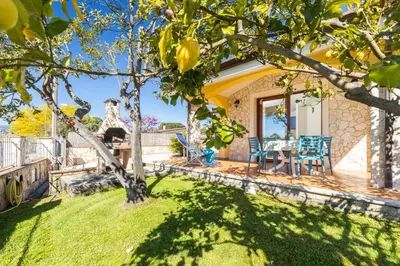 Giardino di VILLE MONDO a 350 metri dalla spiaggia