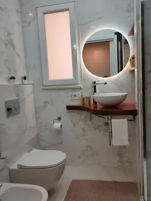Bagno di Lovely independent mini apartment central Cagliari